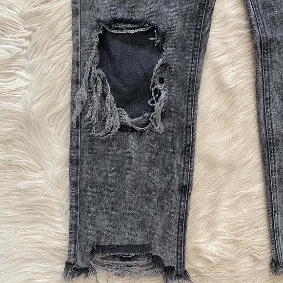 Free People Gray Acid Wash Maggie Distressed Straight Leg Jeans Bottlerocket - Picture 6 of 14